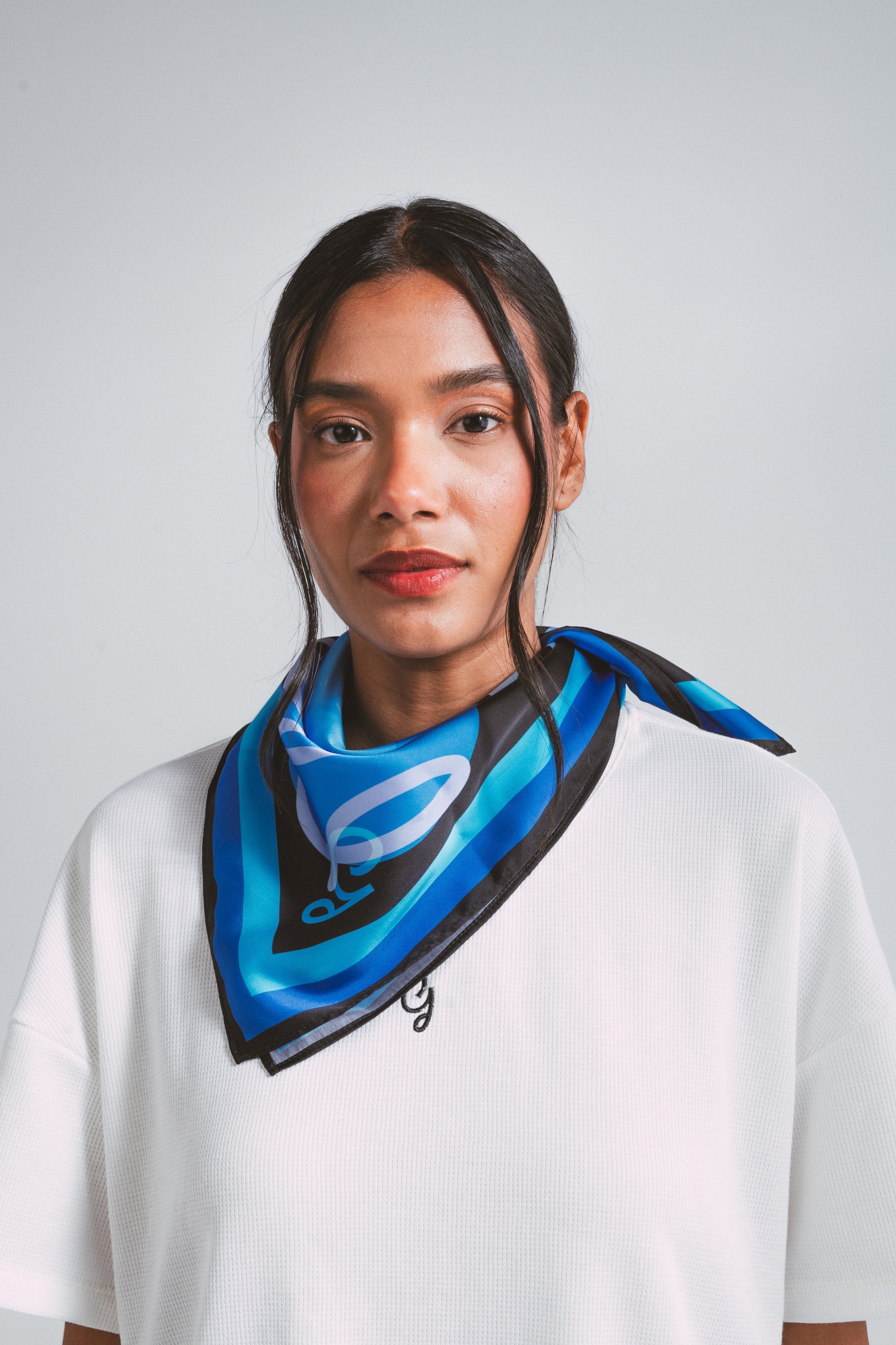 Pañoleta Mediana - Negro Medianoche